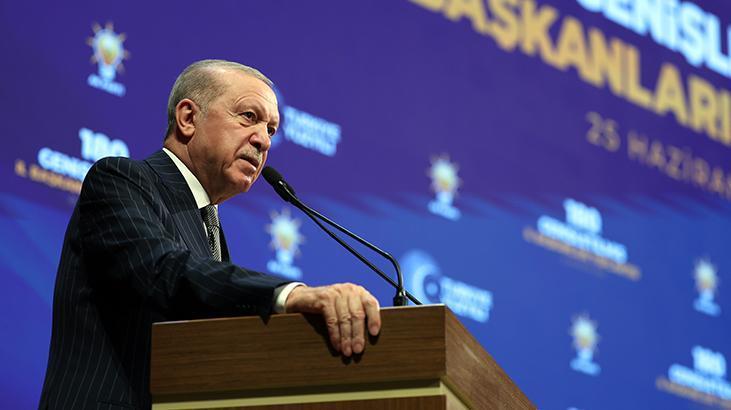 Erdoğan’dan sosyal medya uyarısı: Etkileşim avcılığı hastalığı yayıldı