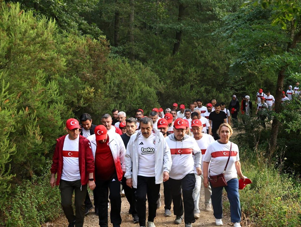 Milli Eğitim Bakanı Tekin, Sakarya’da ‘Huzur ve kardeşlik’ yürüyüşüne katıldı