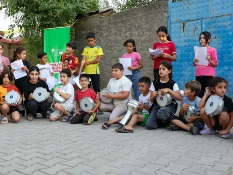 Diyarbakir gezici muzik atolyesiyle cocuklar konsere hazirlaniyor PsQnZlb9